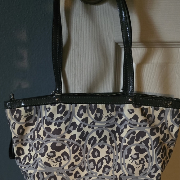 Coach Leopard Print Tote Bag And Wallet Set - Black and Gray - Picture 14 of 15